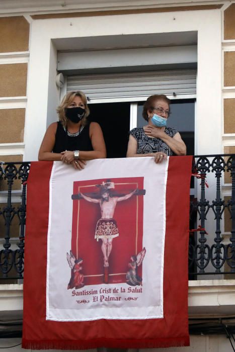 Procesión en la calle del Cristo de la Salud del Palmar