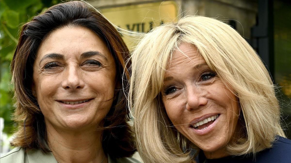 lmmarco48629932 french first lady brigitte macron r smiles next to preside190802131705 lmmarco48629932 french first lady brigitte macron r smiles next to preside190802131705