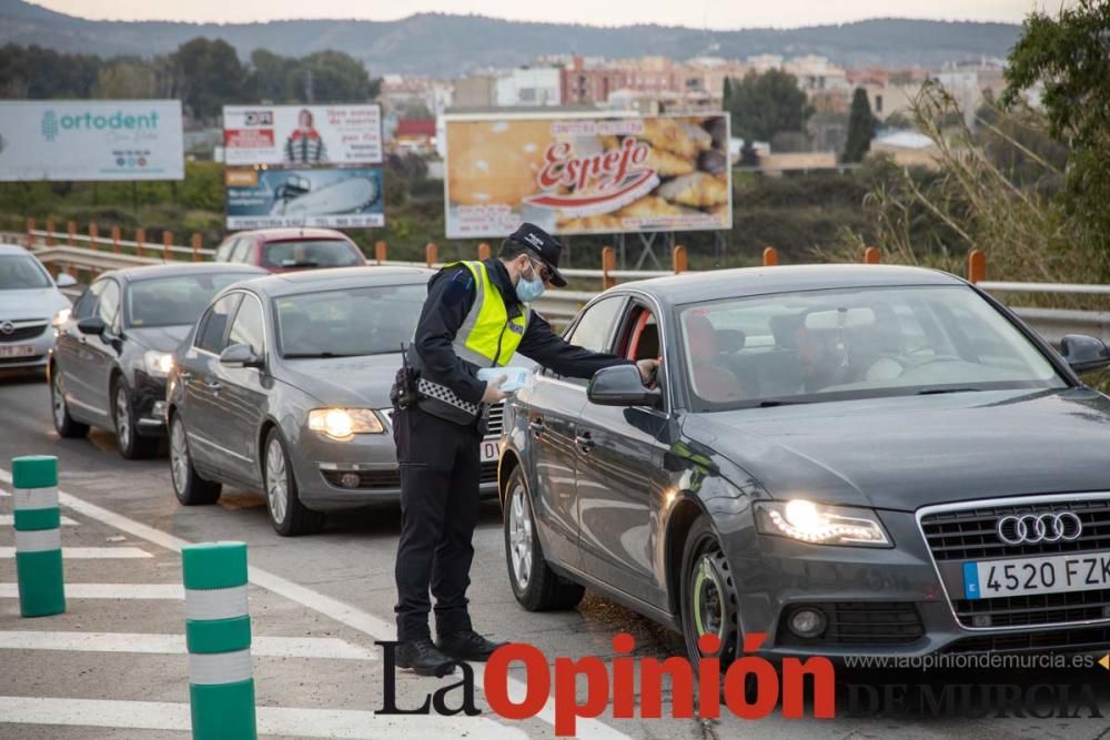 Reparto de mascarillas en Caravaca