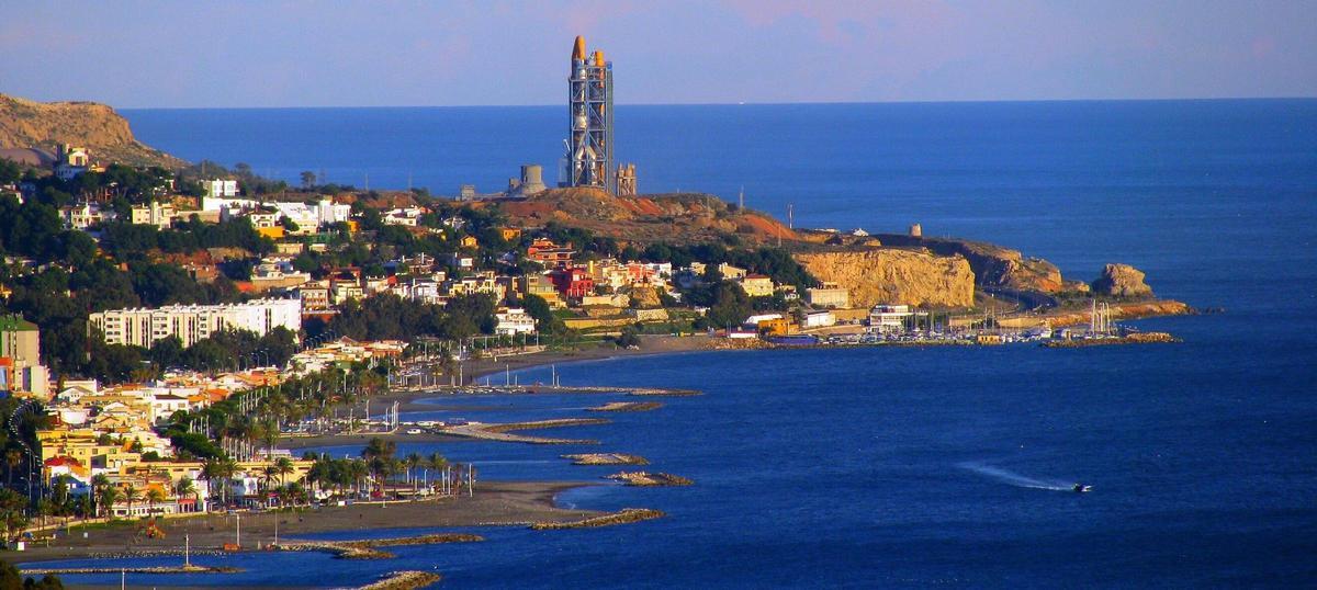 La playa de El Palo donde nació el espeto de sardinas.