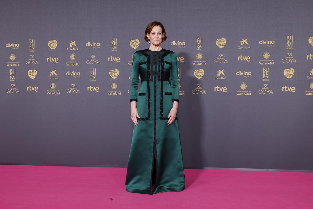 Sigourney Weaver en la alfombra roja de los Premios Goya 2024