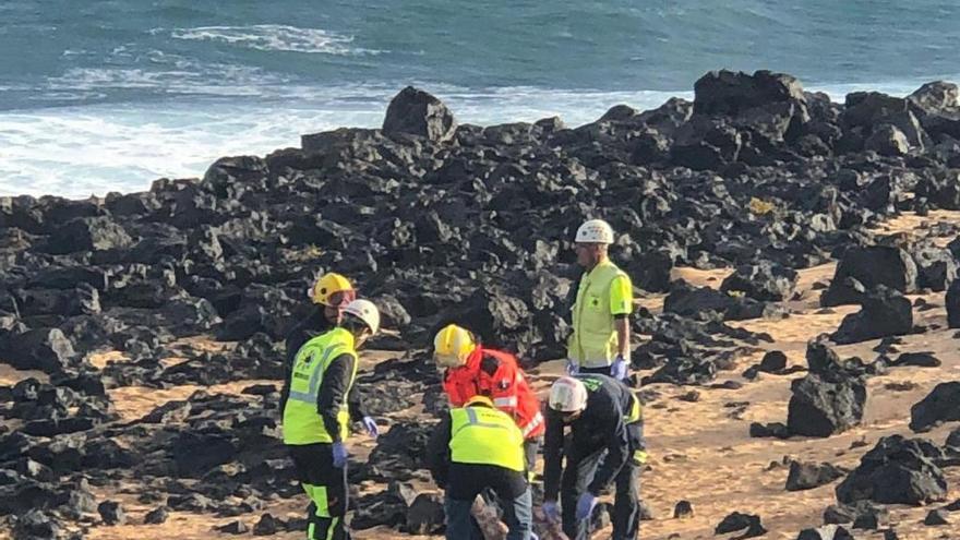 Uno de los cuerpos recuperados del mar cerca de Caleta Caballo, el pasado 7 de noviembre.