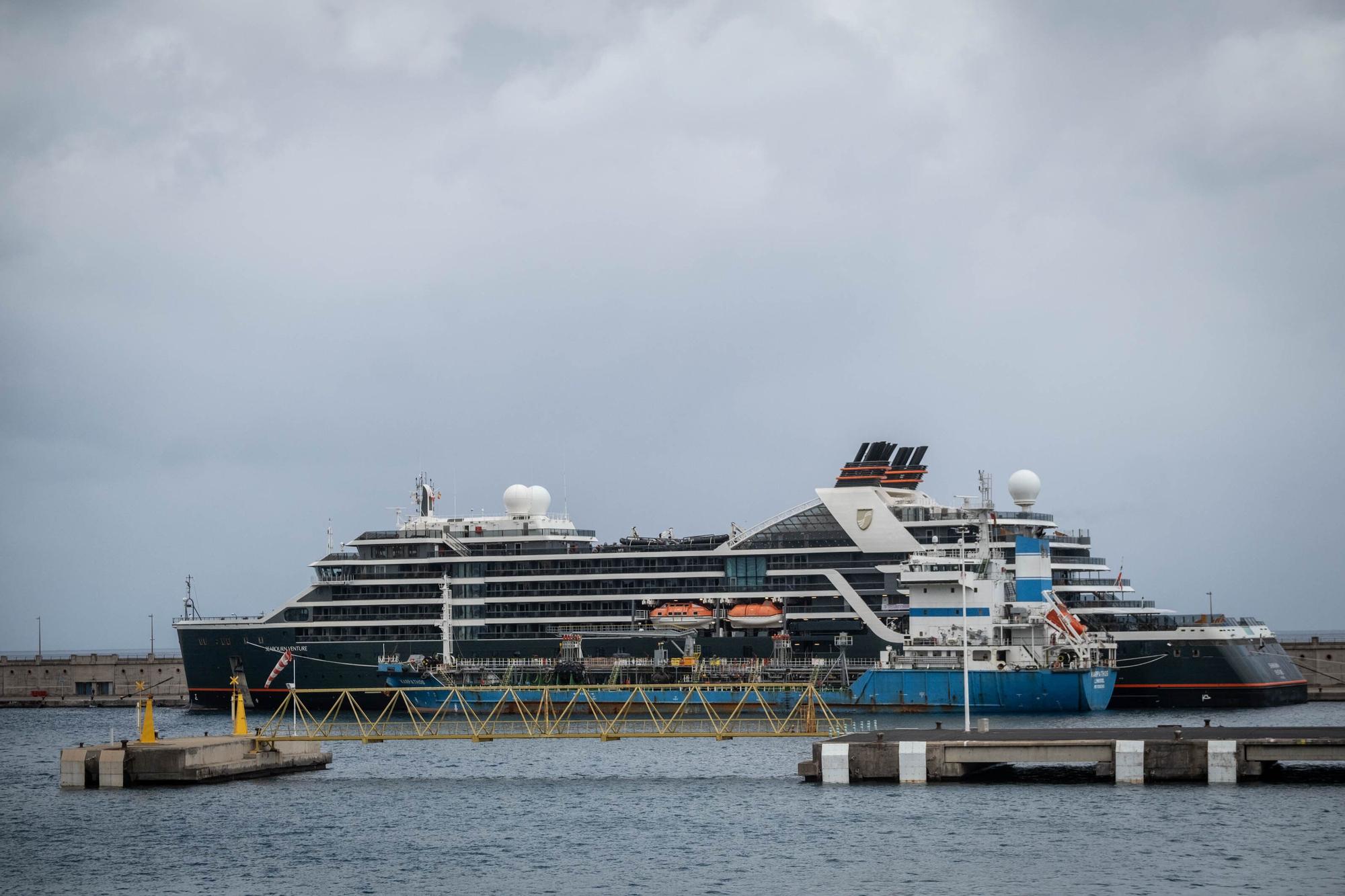 El crucero de gran lujo 'Seabourn Venture', en el Puerto de Santa Cruz de Tenerife