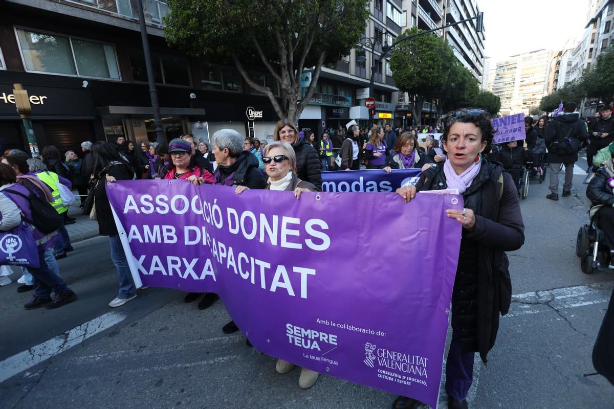 8M en València 2026: Las calles de València se tiñen de morado en el día de la mujer