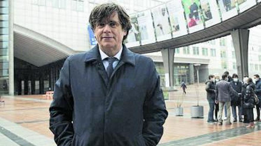 Puigdemont, davant la seu del Parlament Europeu | EUROPA PRESS