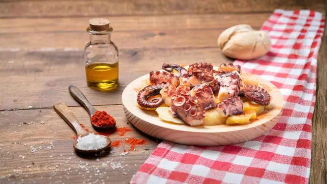 Entramos al pueblo donde mejor se come de España, conocido por su pulpo