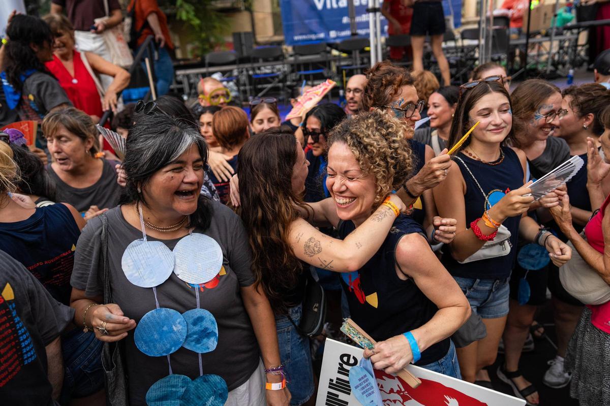 Gràcia premia a la plaza Rovira i Trias por su homenaje a Antònia Font como la calle mejor decorada de las fiestas de 2026
