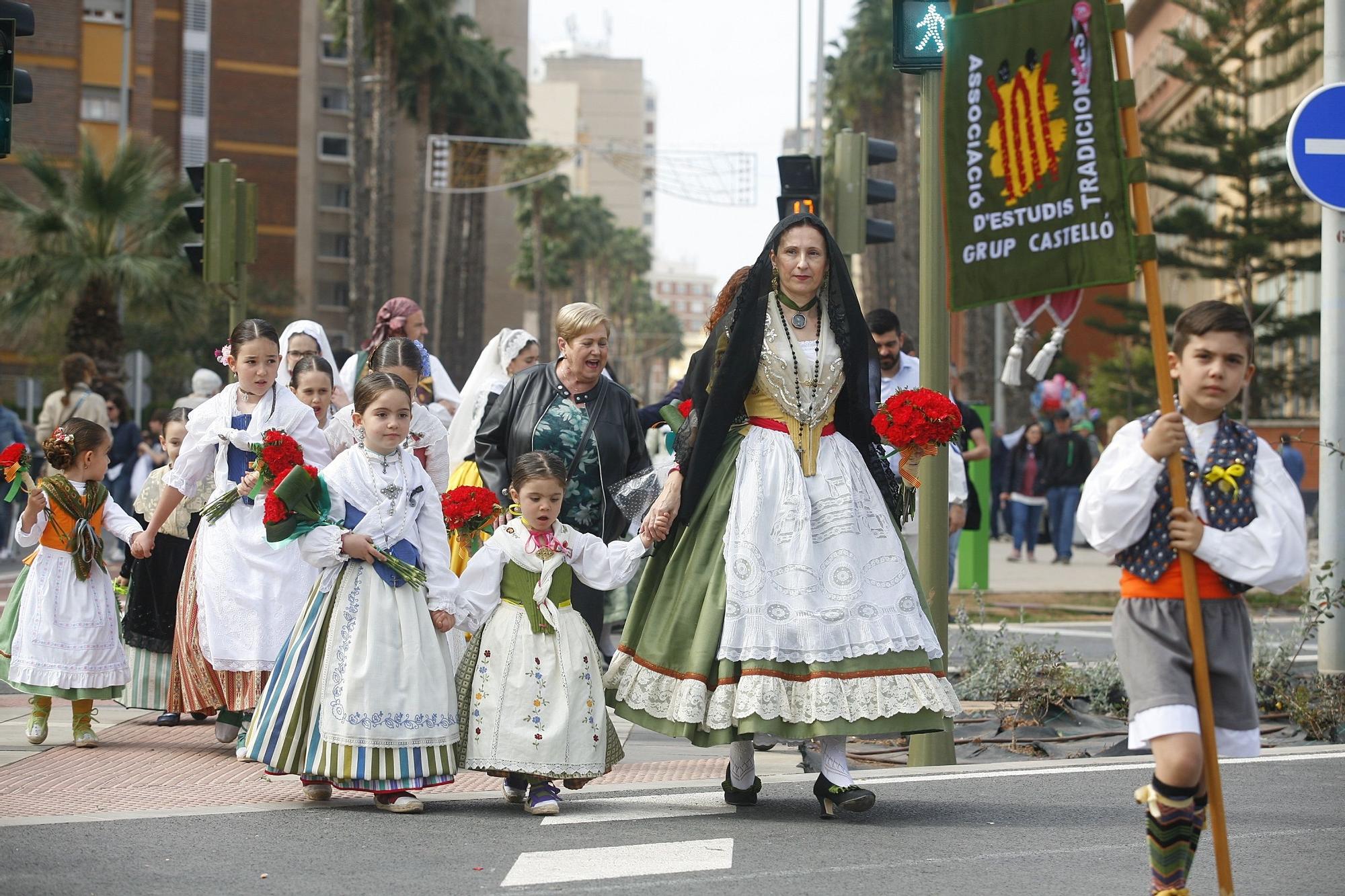 Galería de la Ofrena: El homenaje de las fiestas a la Mare de Déu de Lledó