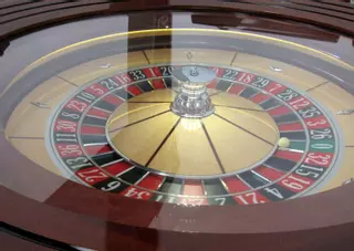 Un zamorano pierde en un salón de juego, se lía a sillazos y causa daños por 17.000 euros