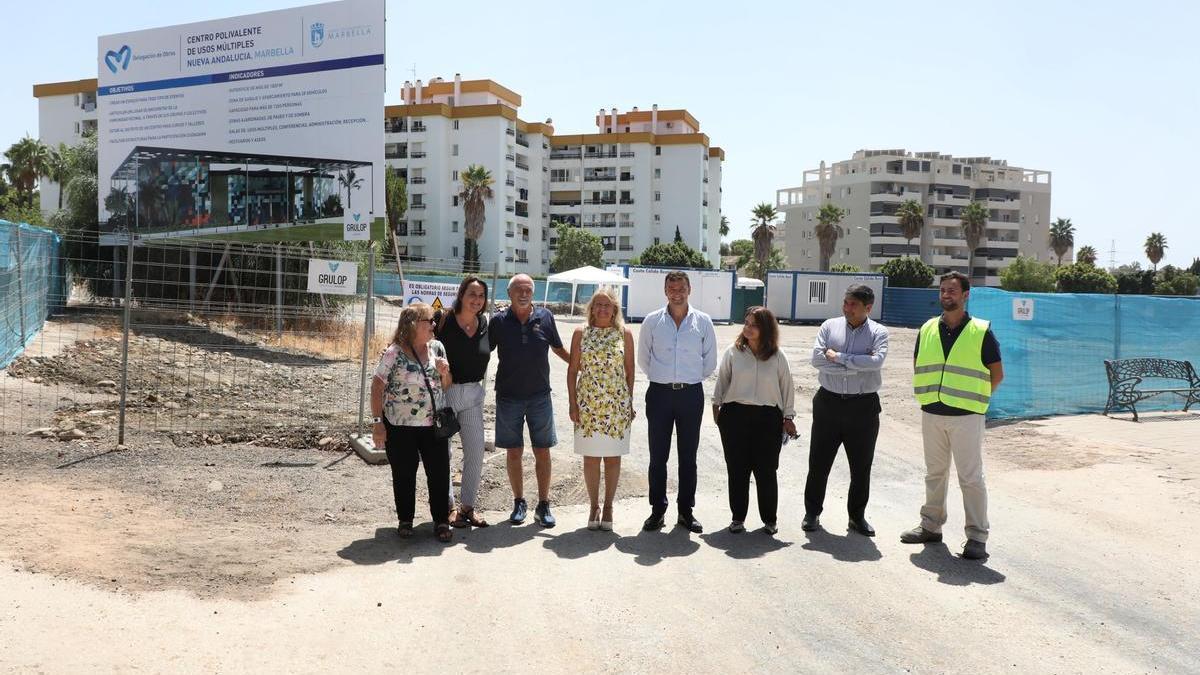 Representantes municipales en una visita a las obras del equipamiento.