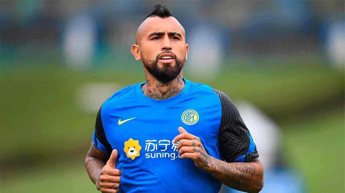 Conte: Estamos contentos de tener a Arturo Vidal con nosotros