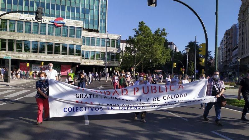 Manifestación en contra del hospital privado