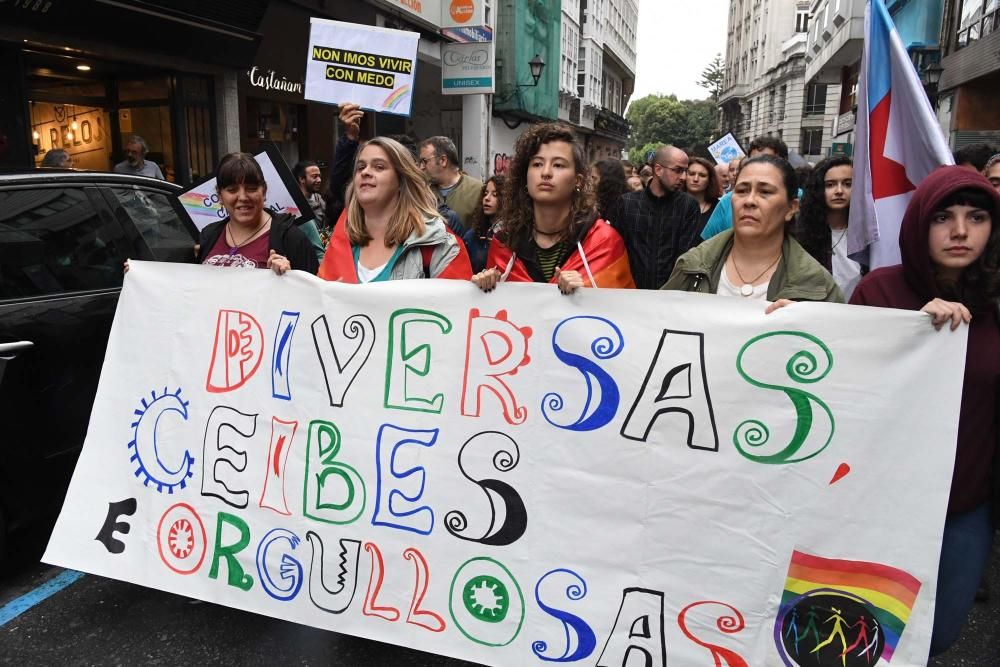 Banderas arcoiris engalanan A Coruña