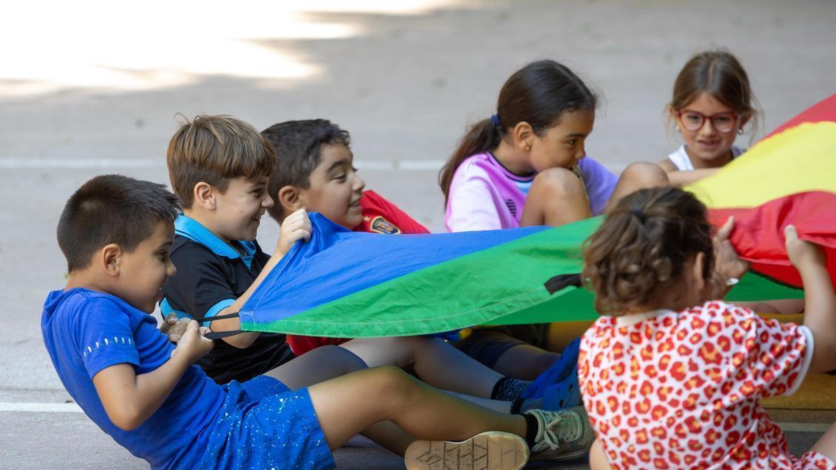 HISTORIAS IMPORTANTES | «Mis hijos se lo pasan súper bien»: un verano para jugar, aprender y relacionarse