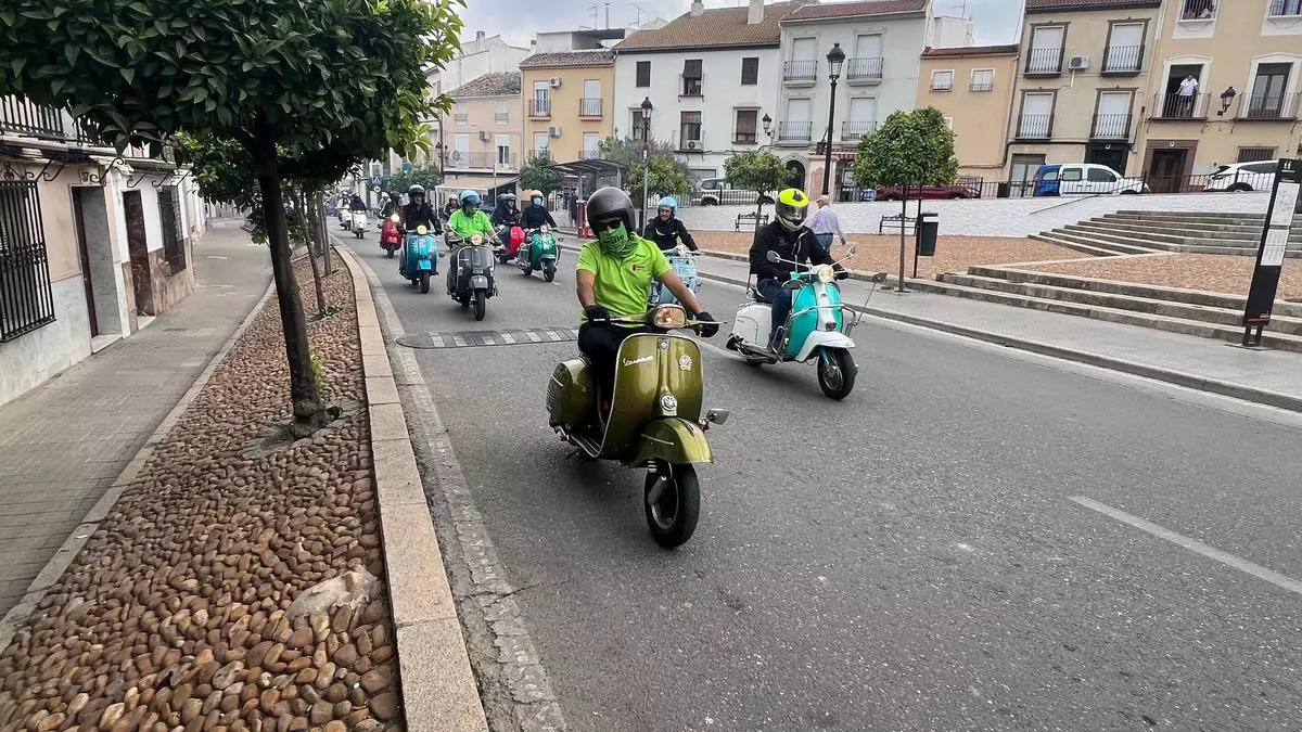 Las vespas vuelven a tomar la Subbética cordobesa