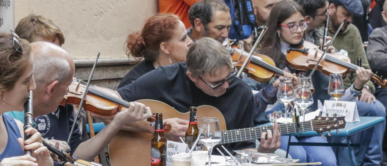 Irish Fleadh, festival que llena las calles de música folk cada otoño.