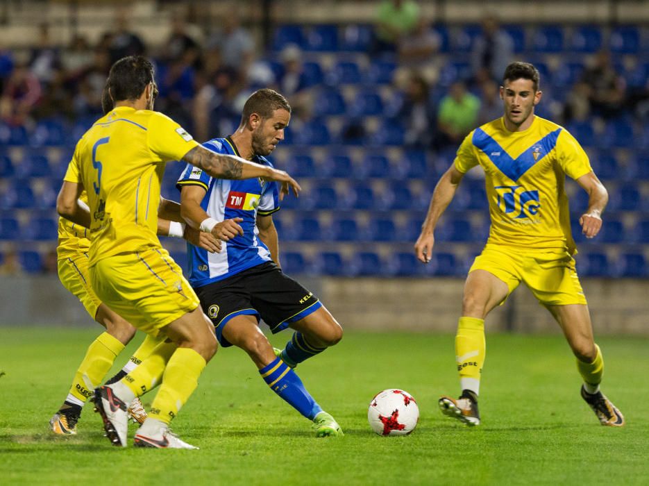 El Hércules regala otro empate en casa ante el Badalona por su nula ambición.