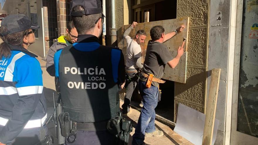 Desalojan una casa de okupas en Ciudad Naranco tras el aluvión de quejas vecinales