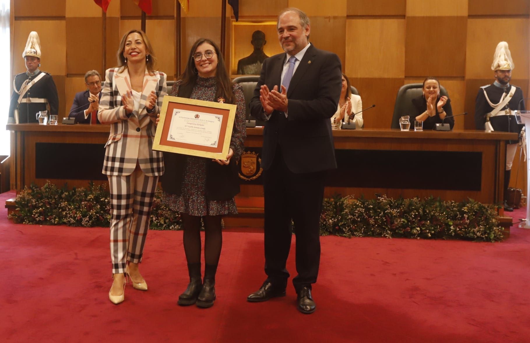 El Ayuntamiento de Zaragoza homenajea a ocho zaragozanos ejemplares