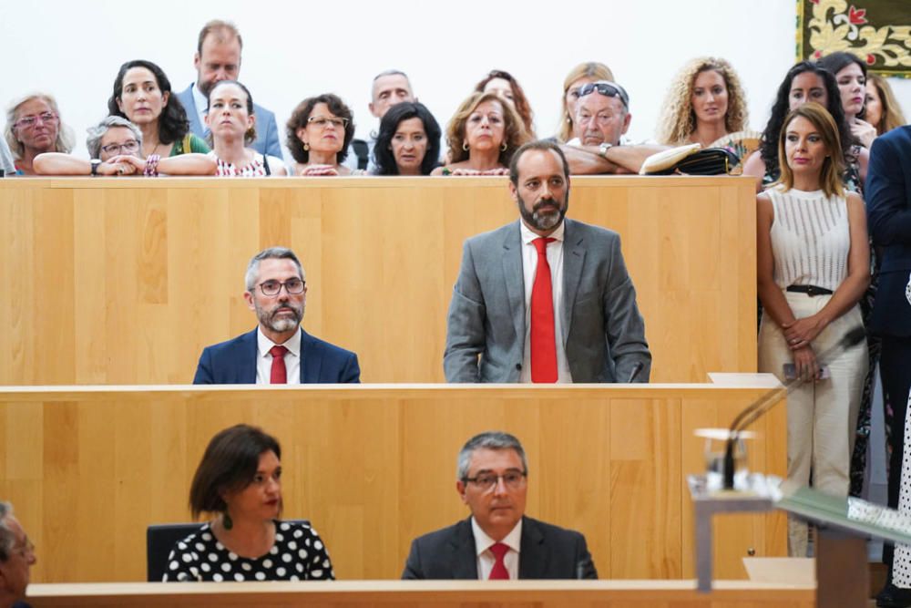 El candidato propuesto por el Partido Popular, Francis Salado, ha sido elegido este miércoles como presidente de la Diputación de Málaga en el transcurso del pleno de investidura.