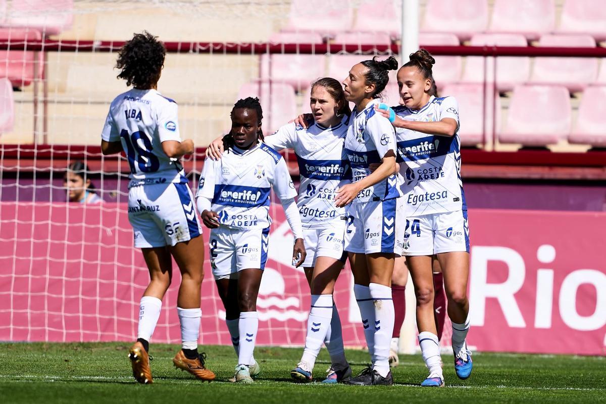 Alegría blanquiazul en el partido del pasado domingo en Las Gaunas.