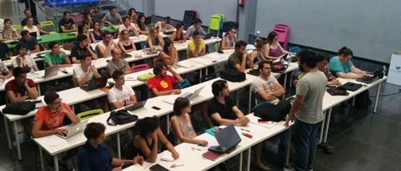 Una sesión de formación impulsada por el Parque Científico en la Nau de la Innovació del campus de Elche, en una imagen retrospectiva.