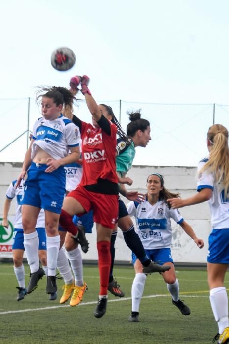 26-01-20  DEPORTES. CAMPOS DE FUTBOL MUNICIPAL DE ARGUENEGUIN. ARGUINEGUIN. MOGAN. Partido de futbol femenino entre los equipos del Femarguín contra el Tenerife B disputado en Campo de futbol Municipal de Arguineguin.  Fotos: Juan Castro  | 26/01/2020 | Fotógrafo: Juan Carlos Castro