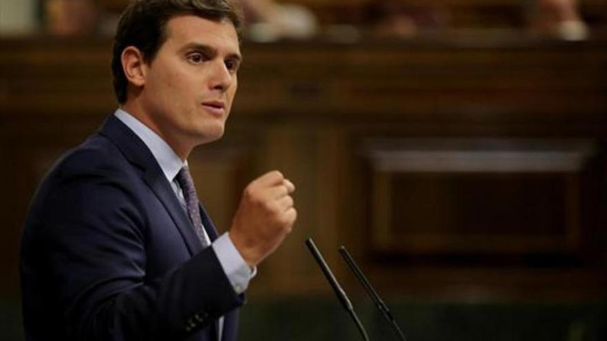 Rivera pide un &quot;pacto previo&quot; de los constitucionalistas en las próximas elecciones catalanas