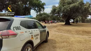 EXTREMADURA.-Sucesos.- Cortan la CC-159 para facilitar el desplazamiento medios de extinción en el incendio de Guijo de Galisteo