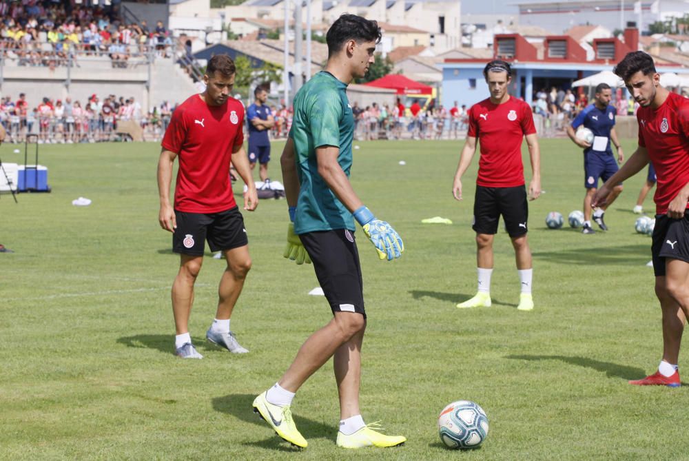 Entrenament de portes obertes del Girona FC a l'Escala