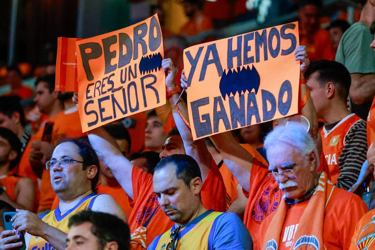 Ambiente de gala en el Roig Arena para recibir al Panathinaikos