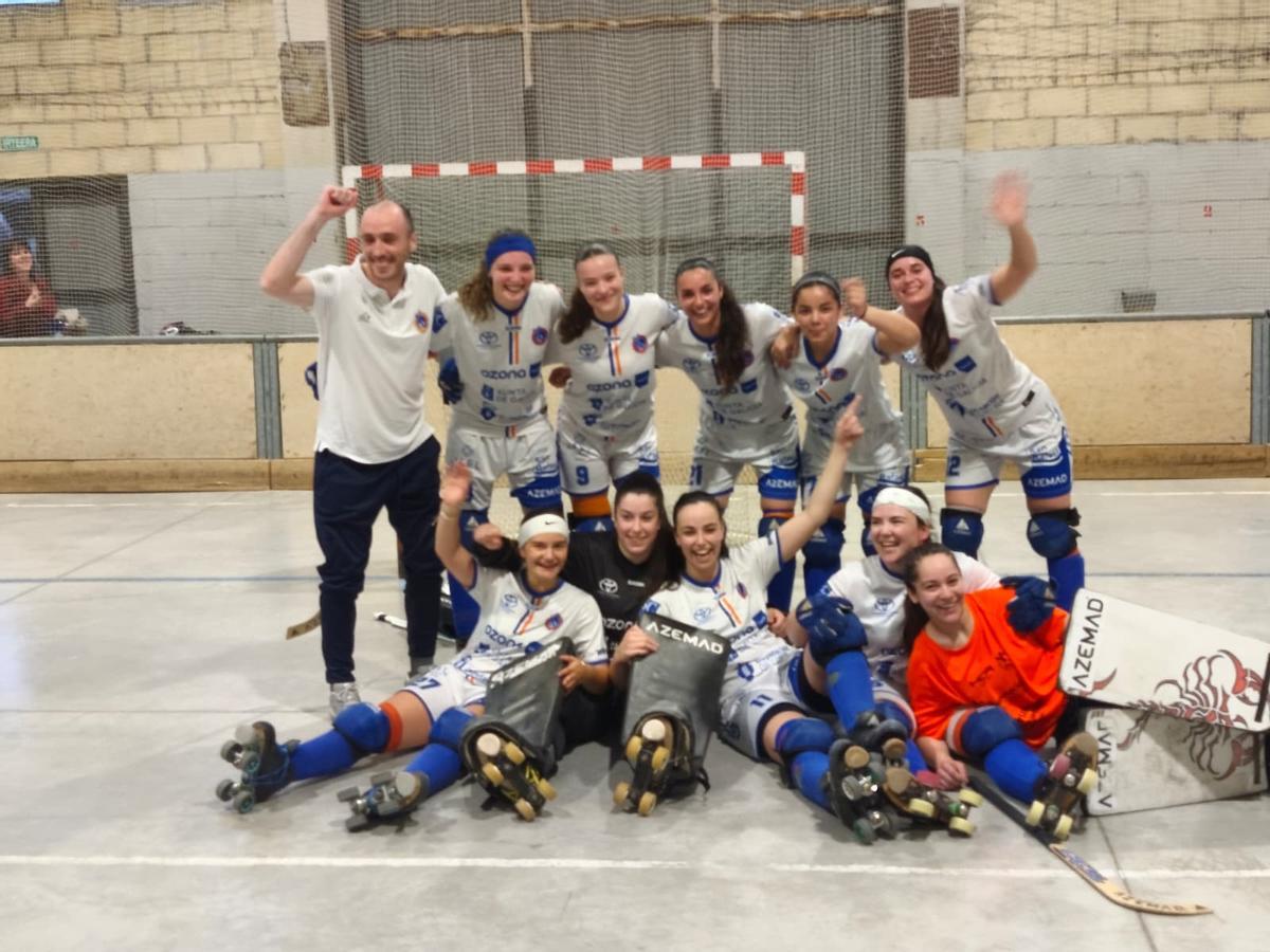 Celebración del ascenso del HC Raxoi a la OK Liga Iberdrola.