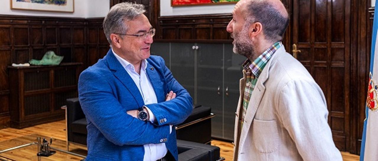Luis Menor y Gonzalo Jácome, ayer en la Diputación de Ourense.