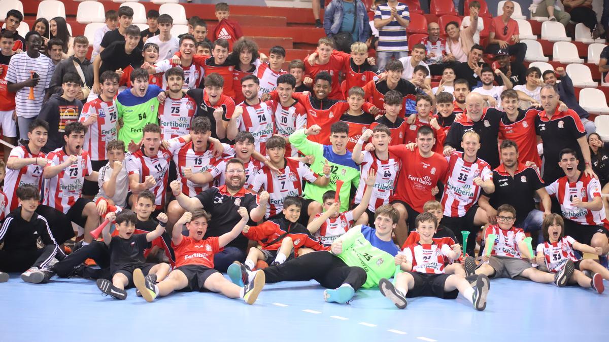 El Fertiberia Puerto Sagunto ganó el título de campeón Autonómico en categoría Juvenil masculina.