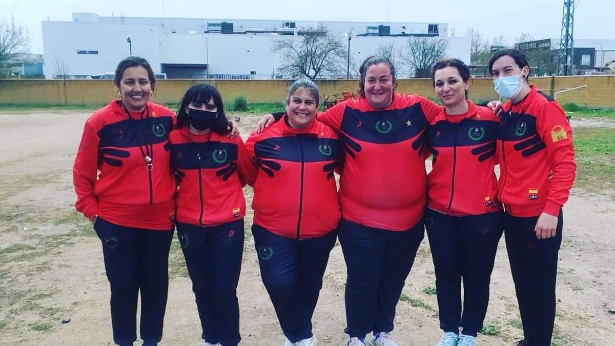 Equipo femenino del Club Petanca Mérida.