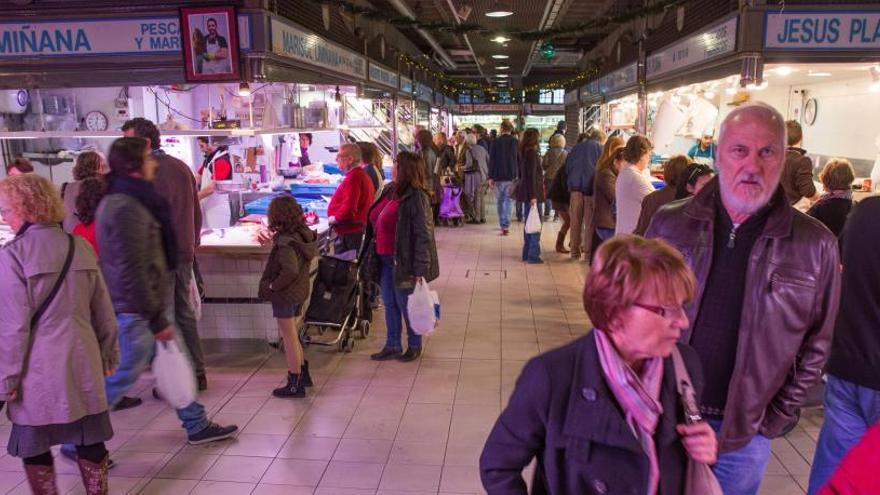 Hoy abre todo el comercio y los mercados de la ciudad