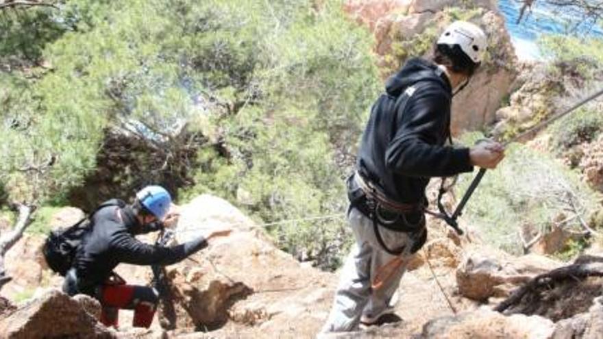 Rescaten una persona que s&#039;havia quedat penjada a la via ferrada de Sant Feliu