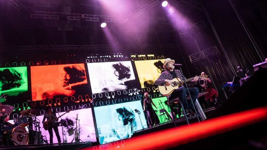 Joaquín Sabina hipnotiza a Santa Cruz de Tenerife