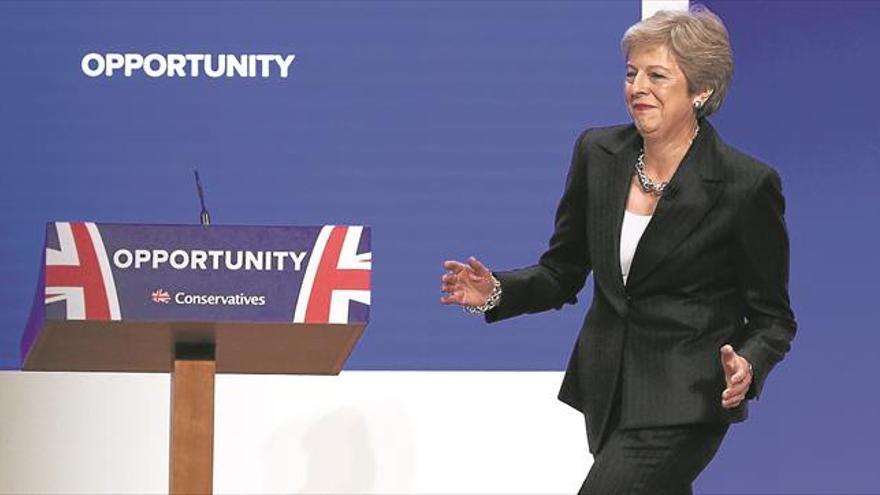 Theresa May pide unidad a los ‘tories’ ante el desafío del ‘brexit’