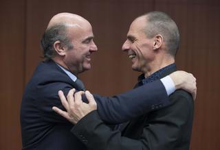 Las seis diferencias entre Guindos y Varoufakis