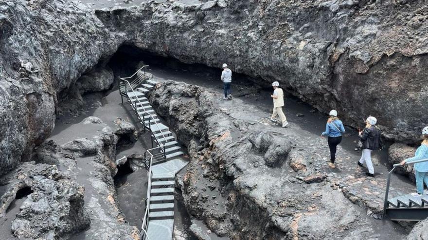 Visita a las Cavidades Volcánicas Caños de Fuego y Cueva de Las Palomas. | | E.D.