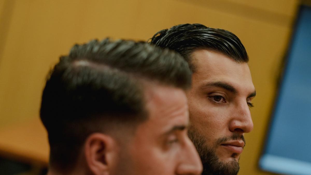 Los futbolistas Rafa Mir y Pablo Jara, en el banquillo de los acusados en la Audiencia Provincial de Valencia