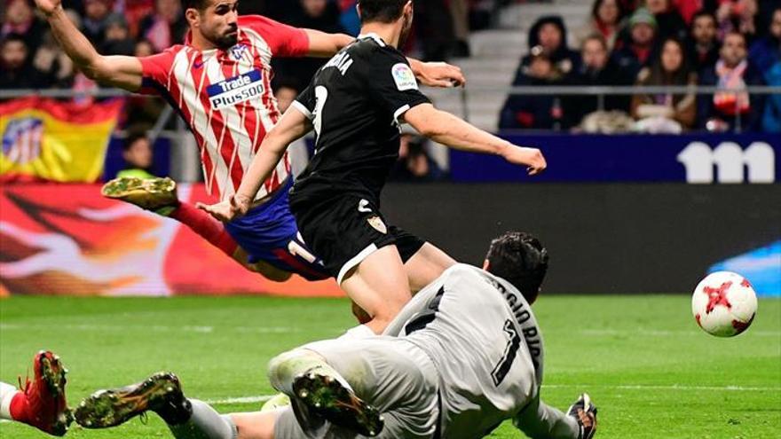 El Sevilla remonta en el Metropolitano