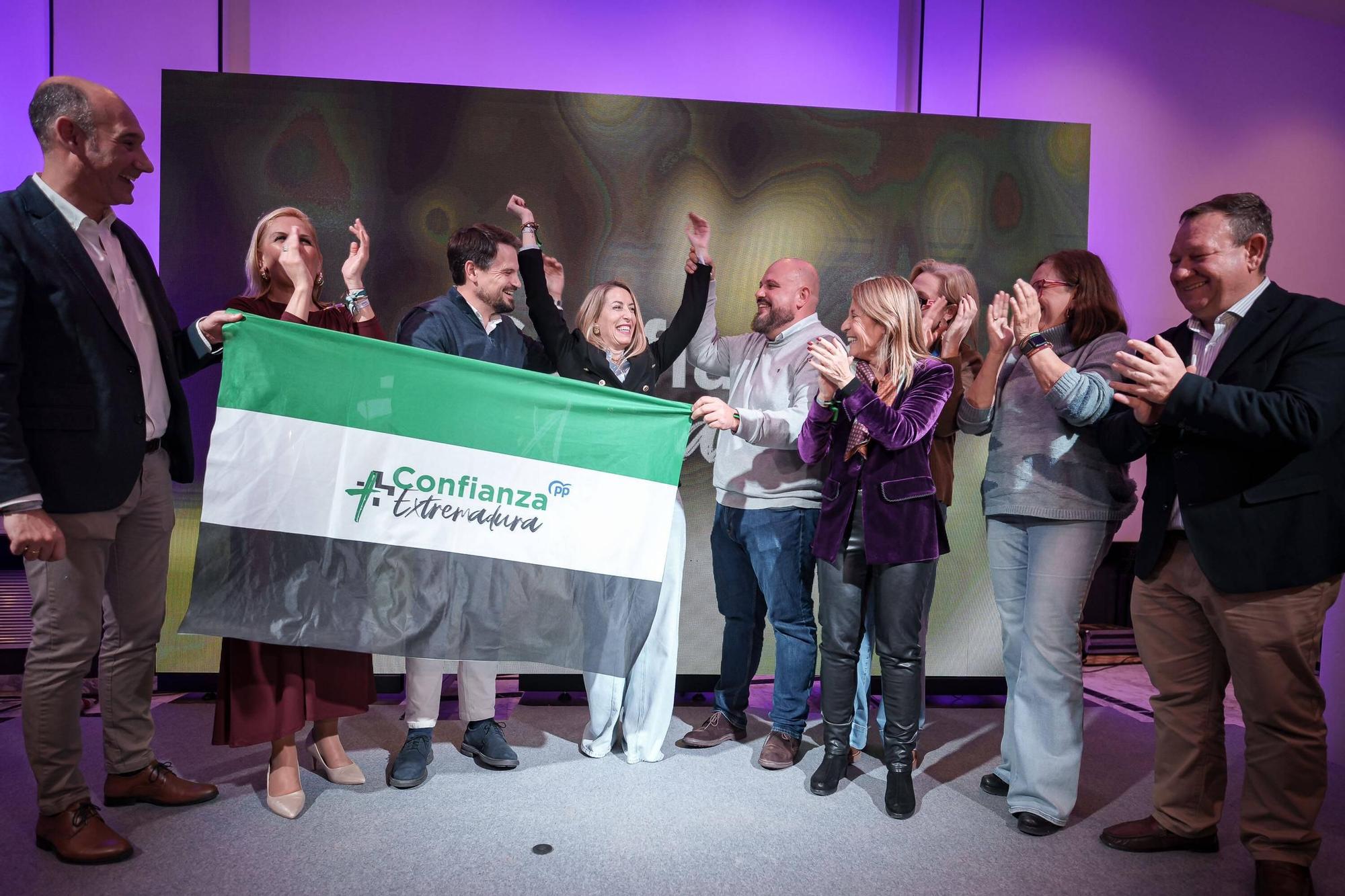 FOTOGALERÍA | María Guardiola gana las elecciones