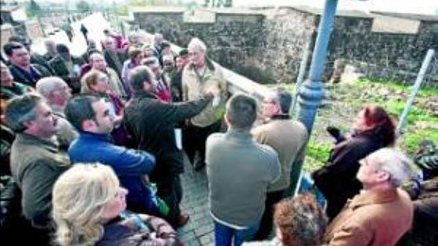 Visita guiada de Amigos de Badajoz al hornabeque del puente de Palmas