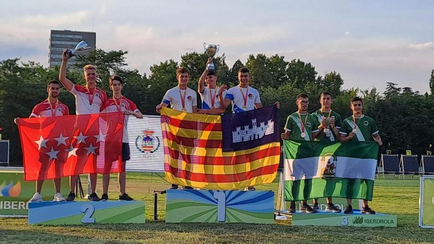 Víctor Pleite y Aylin Sharluyan del Son Pardo, campeones de España de Tiro con Arco