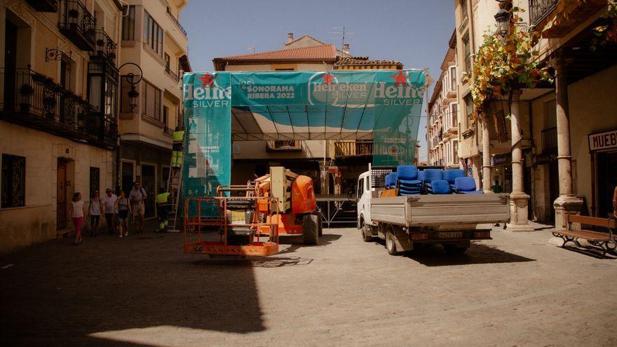 Uno de los escenarios en el centro de Aranda donde se celebran conciertos durante todo el día.