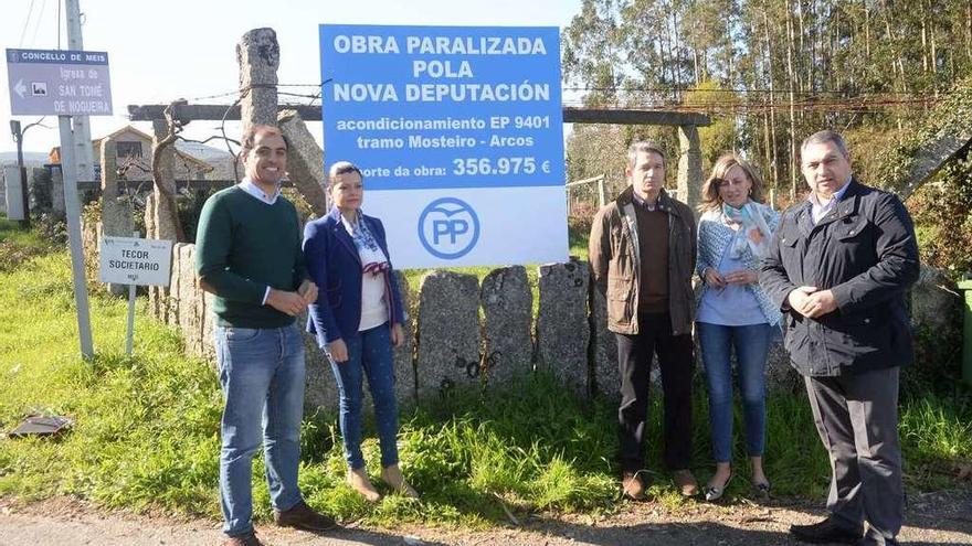 Diputados provinciales del PP, en un acto anterior en Meis. // Noé Parga