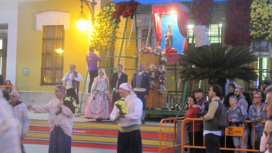 Burjassot celebra la Ofrenda de Flores a su Patrona