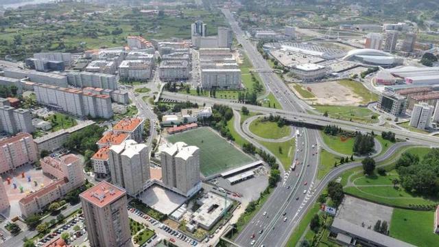 Vista aérea de Alfonso Molina, en el tramo entre el polígono de Elviña y el acceso a la autopista.